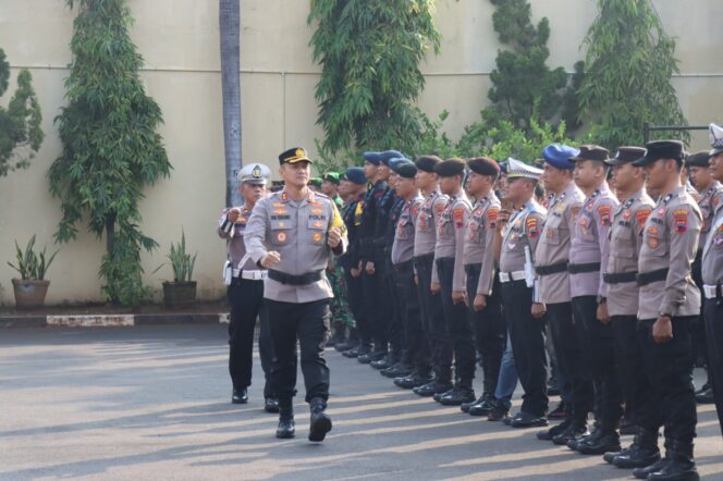 
					Kapolres Pekalongan Kota Pimpin Pelaksanaan Apel Gelar Pasukan Operasi Patuh Candi 2025
