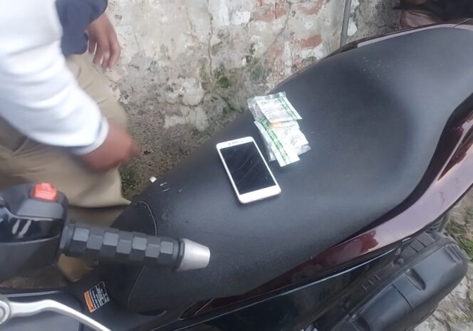 
					Satresnarkoba Polres Garut Amankan Pemuda Pengedar Obat Berbahaya di Jalan Guntur