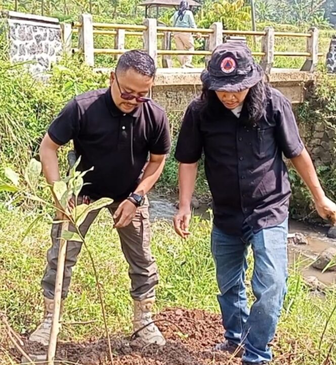 
					Aksi Nyata Peduli Lingkungan di Kawasan Kaki Gunung Salak Kecamatan Cigombong Kabupaten Bogor Jawa Barat