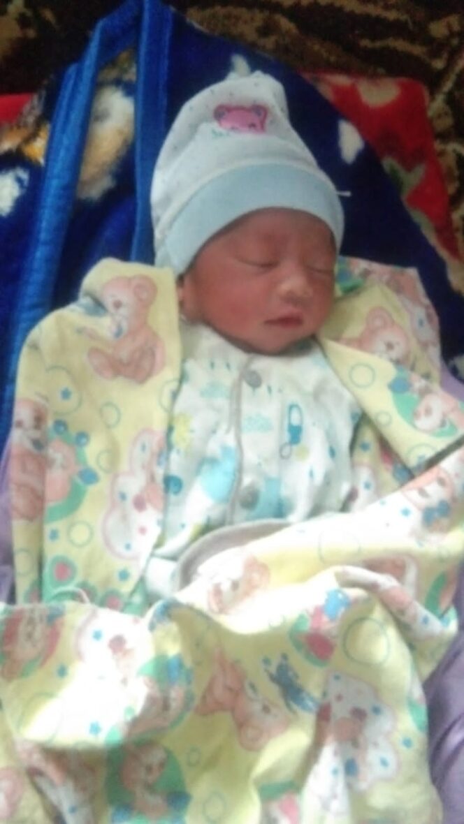 
					Geger! Penemuan Bayi di Gedung Tua Kampung Padurenan, Ciburayut Kini Diadopsi Keluarga Hasan