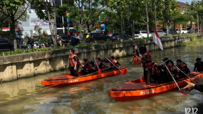 
					Lomba Dayung HUT Polwan Warnai Perayaan Kemerdekaan RI di Polrestro Bekasi Kota
