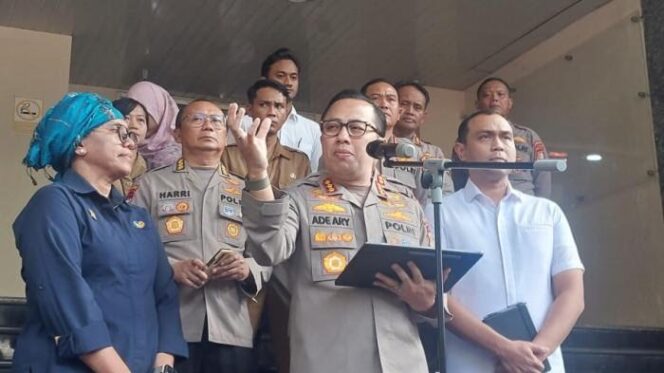 
					351 Orang Ditahan Polda Metro Jaya Imbas dari Aksi Massa Demo Di Gedung DPR 