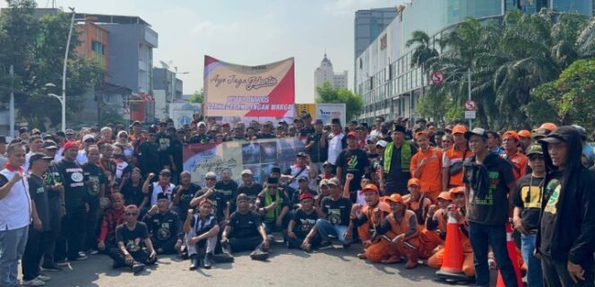 
					Warga Senen Gelar Deklarasi Tolak Unjuk Rasa Anarkis, Polisi Apresiasi Sikap Proaktif Masyarakat