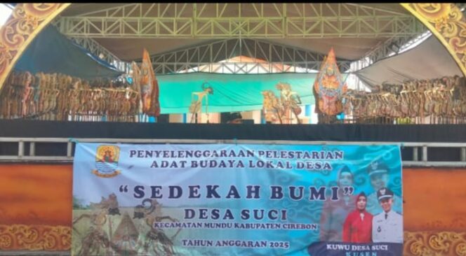 
					Ungkapan Rasa Syukur Desa Suci Menyelenggarakan Upacara Adat Mapag Sri. 
