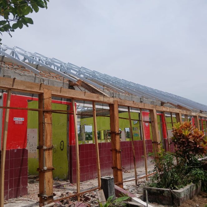 Diduga Sarat Korupsi, Proyek Rehabilitasi SDN Ubulan 2 Cikeusik Disorot