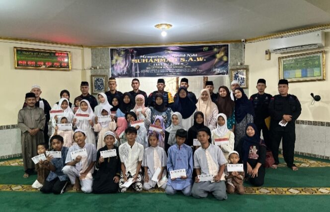 Brimob Polda Metro Jaya Tebar Kepedulian Lewat Santunan Anak Yatim dalam Peringatan Maulid Nabi Muhammad SAW 1447 H