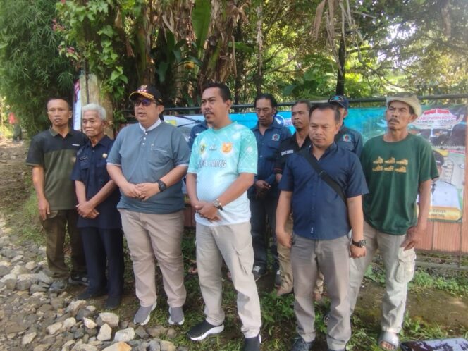 Pemdes Ciadeg Realisasikan Bantuan Keuangan untuk Betonisasi Jalan di Dua Kampung