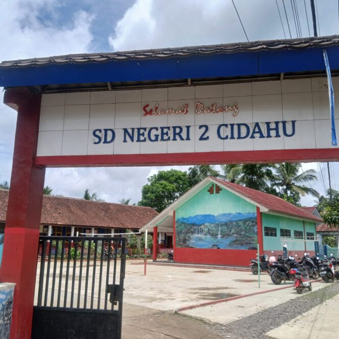 Lembaga pengawasan DPP LPI TIPIKOR INDONESIA kunjungi SDN 2 Cidahu Kec Banjarsari Kab Lebak