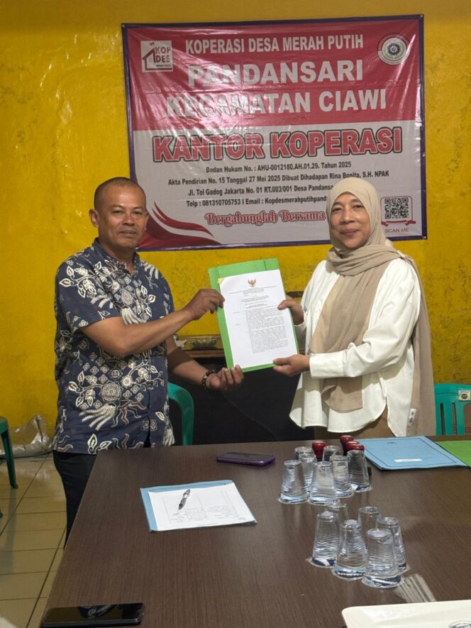 
					Ketua PKK Desa Pandan Sari Indri Rusli Lantik Tiga Kepala Dusun dan Ketua KPMD Baru