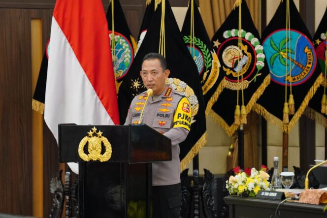 
					Rilis Akhir tahun 2025 Kapolri 