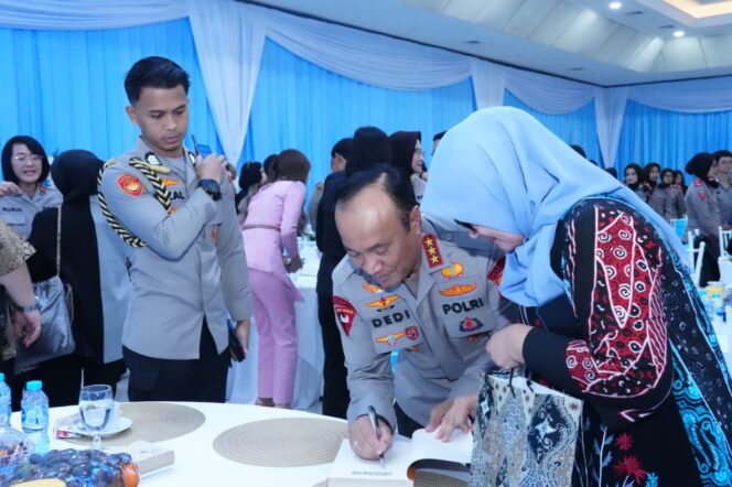 
					Wakapolri Luncurkan dan Bedah Buku Strategi Polri Berantas TPPO di Era Digital