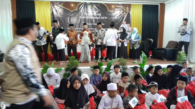 
					PGRI Kecamatan Cigombong Peringati Isra Mi’raj Nabi Muhammad SAW, Santuni Anak Yatim