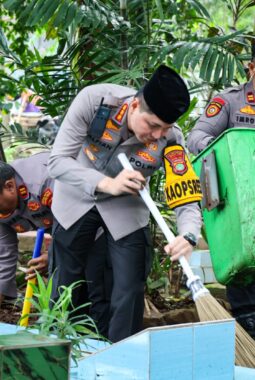 Ramadhan Penuh Kepedulian, Polres Metro Jakarta Timur Hadirkan Bang Jasri untuk Perkuat Kamtibmas dan Kebersamaan Umat