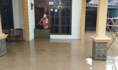 Banjir Rendam Puluhan Rumah di Desa Cimandala Sukaraja Bogor, Warga Keluhkan Minim Penanganan