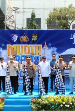 Kapolri Hadir Pelepasan Ribuan Peserta Mudik Gratis Polri Presisi 2026 Di Polda Metro Jaya Kuota Sebanyak 2.500 Peserta