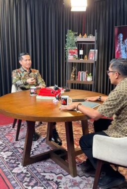 Pakar Hukum Ingatkan Pekerja Tak Gegabah Hadapi PHK Sepihak